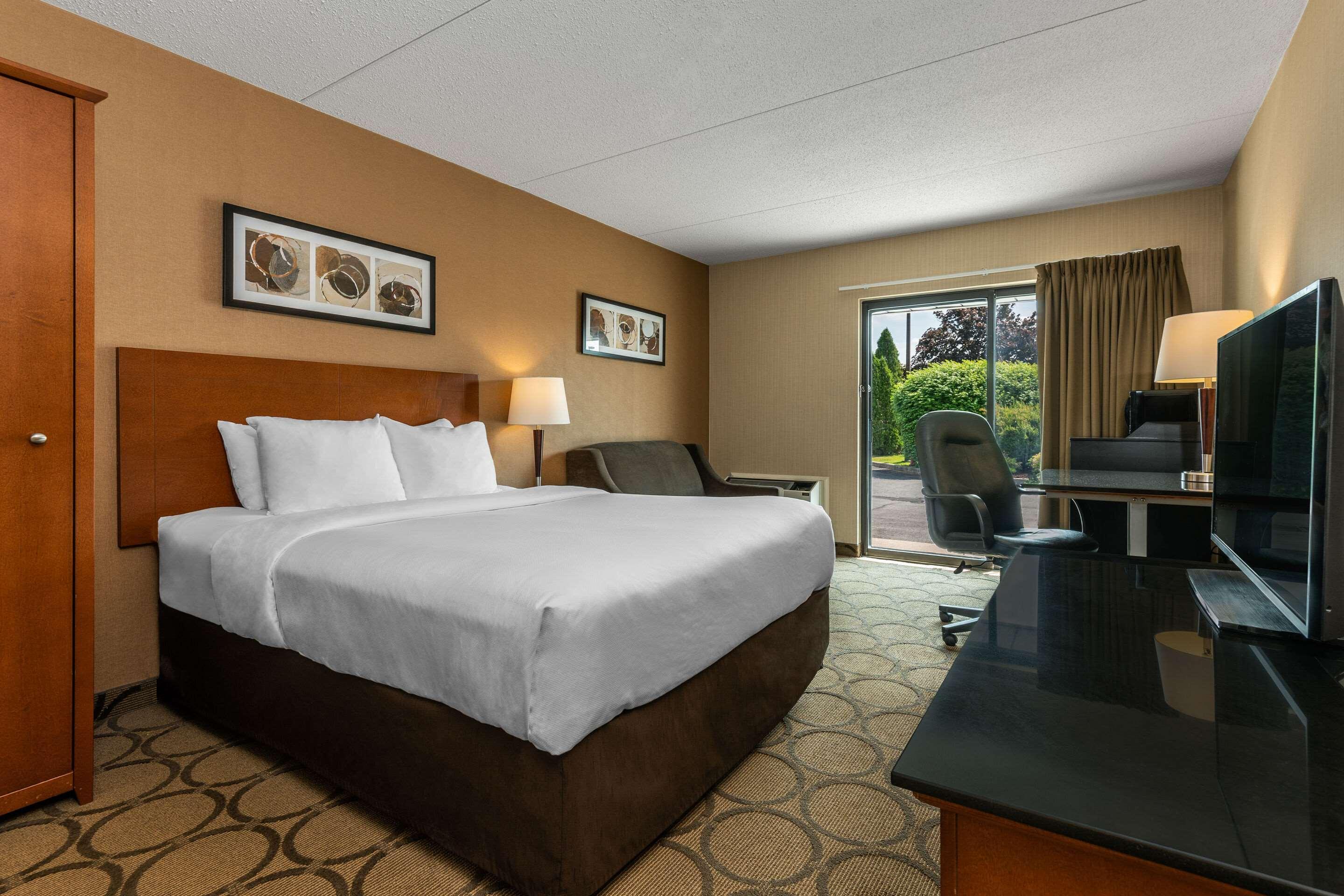 Comfort Inn Pembroke Luaran gambar