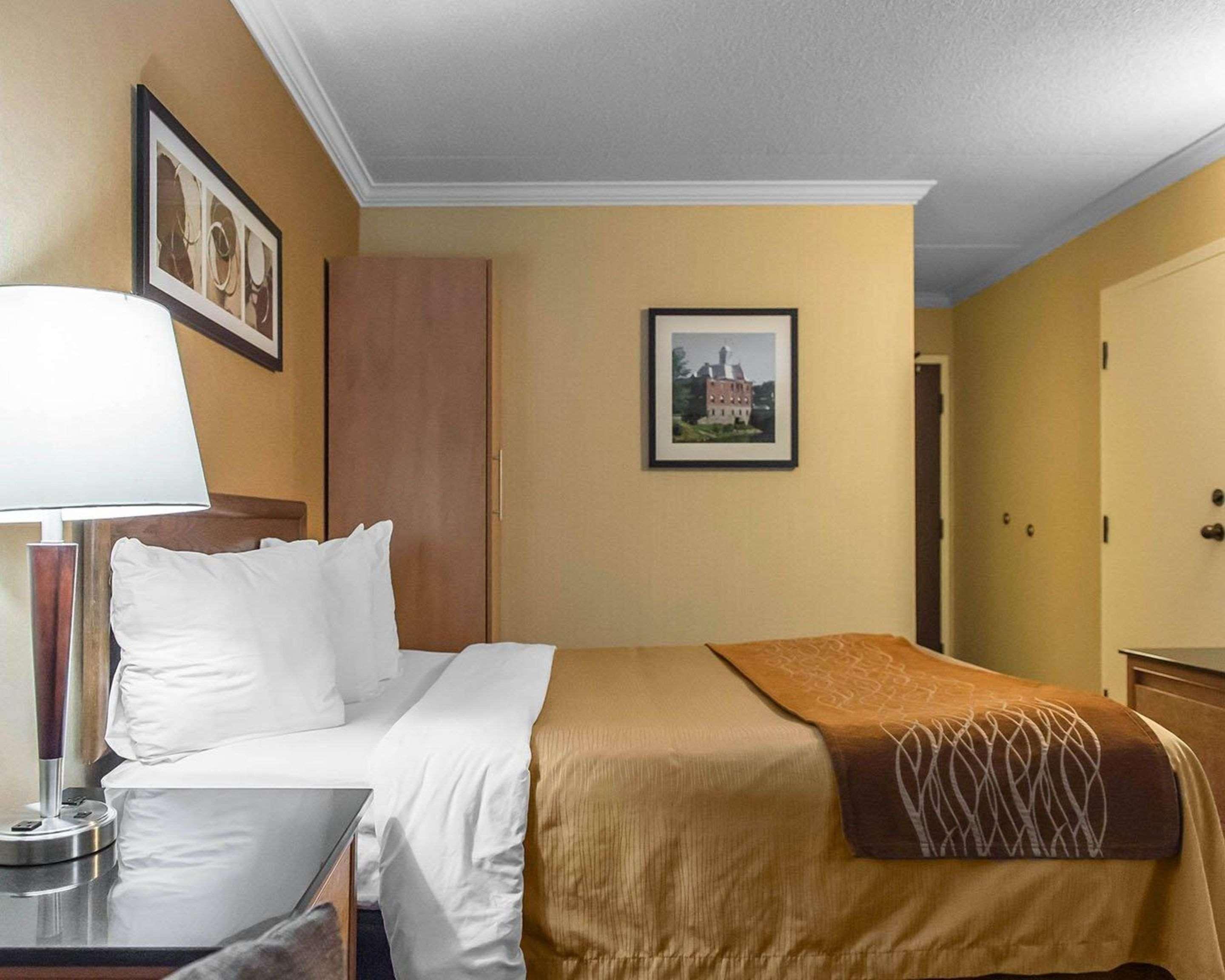Comfort Inn Pembroke Luaran gambar