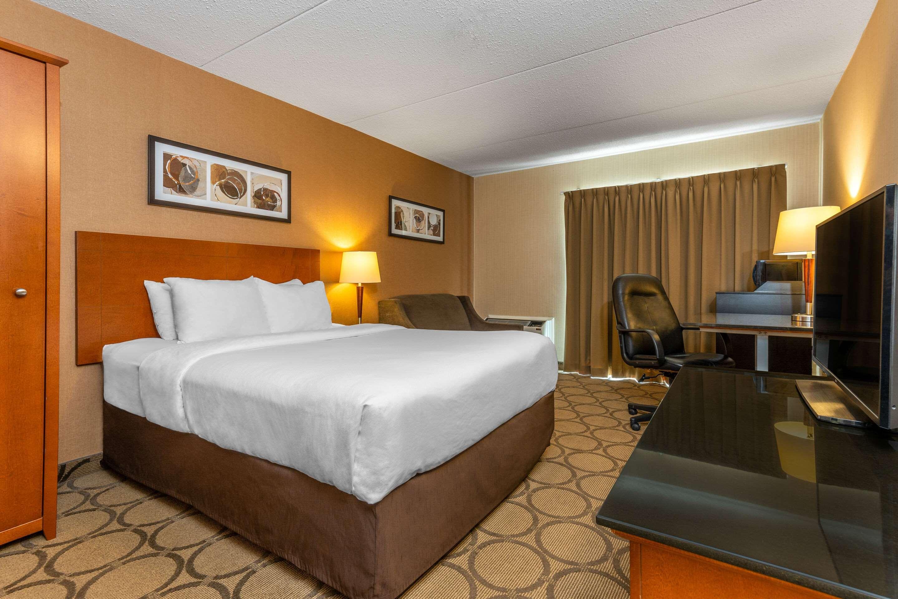 Comfort Inn Pembroke Luaran gambar