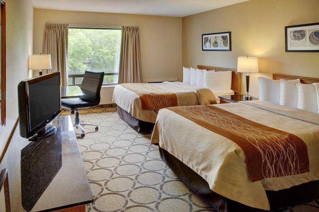 Comfort Inn Pembroke Luaran gambar