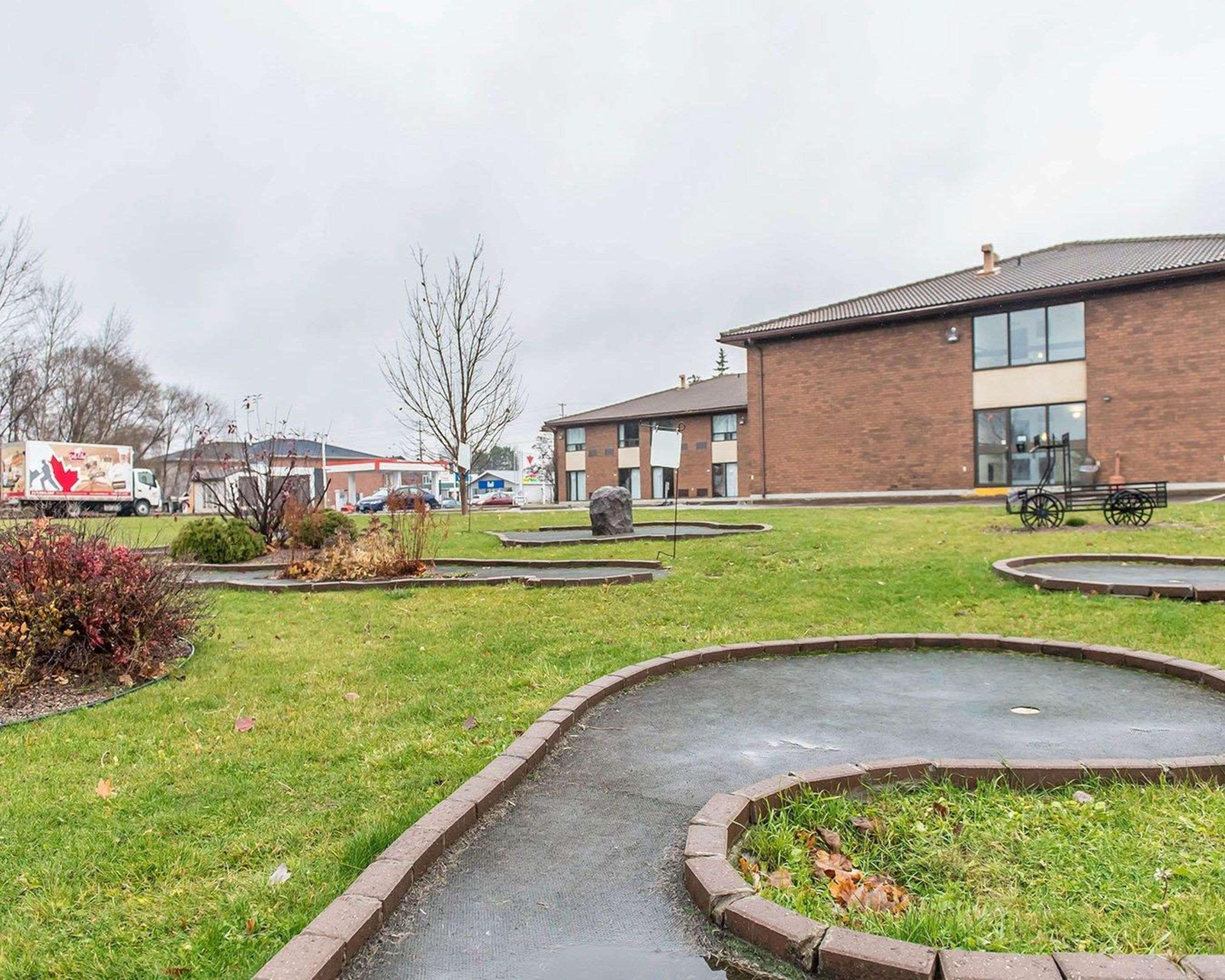Comfort Inn Pembroke Luaran gambar
