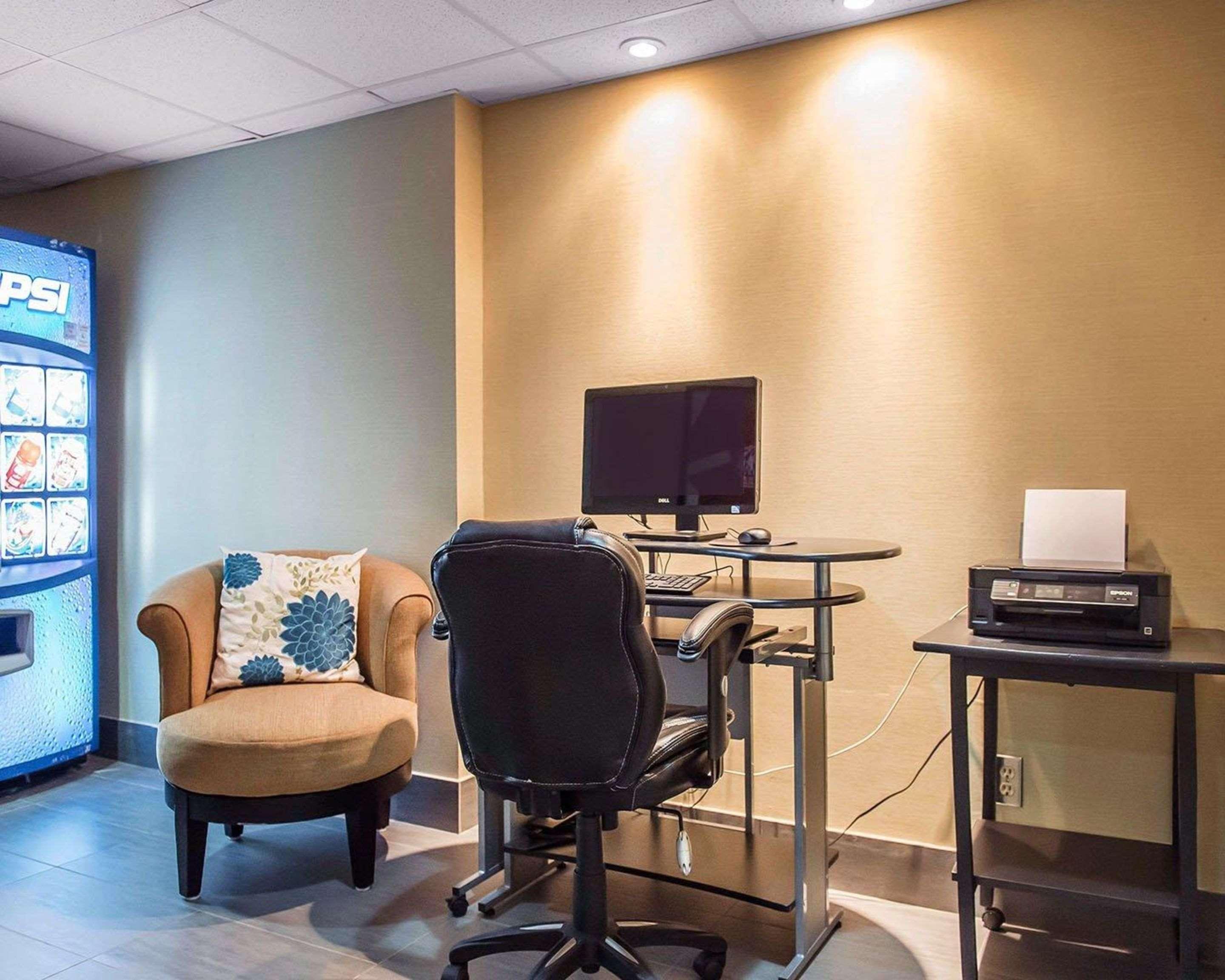 Comfort Inn Pembroke Luaran gambar