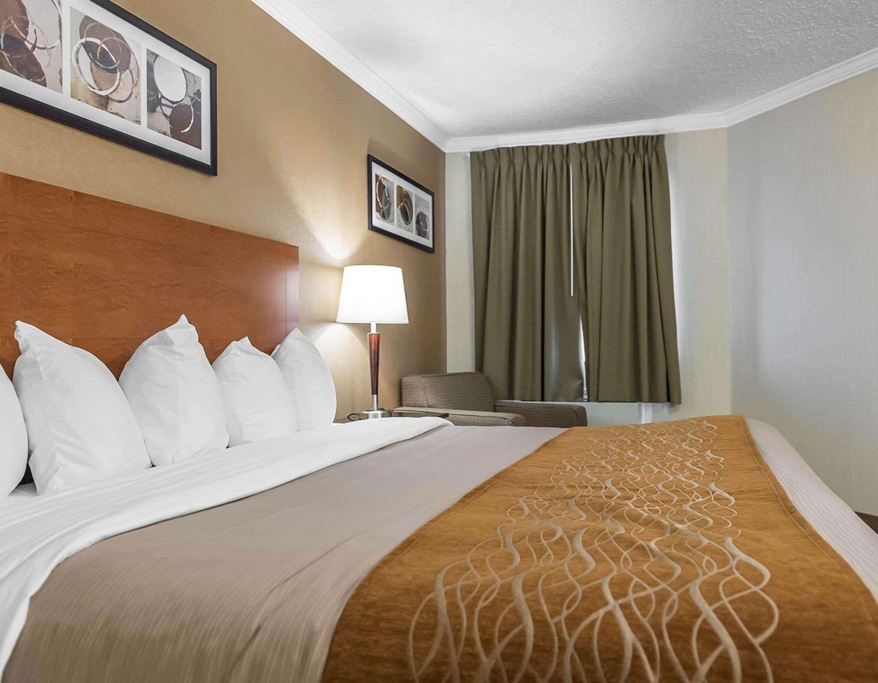 Comfort Inn Pembroke Luaran gambar
