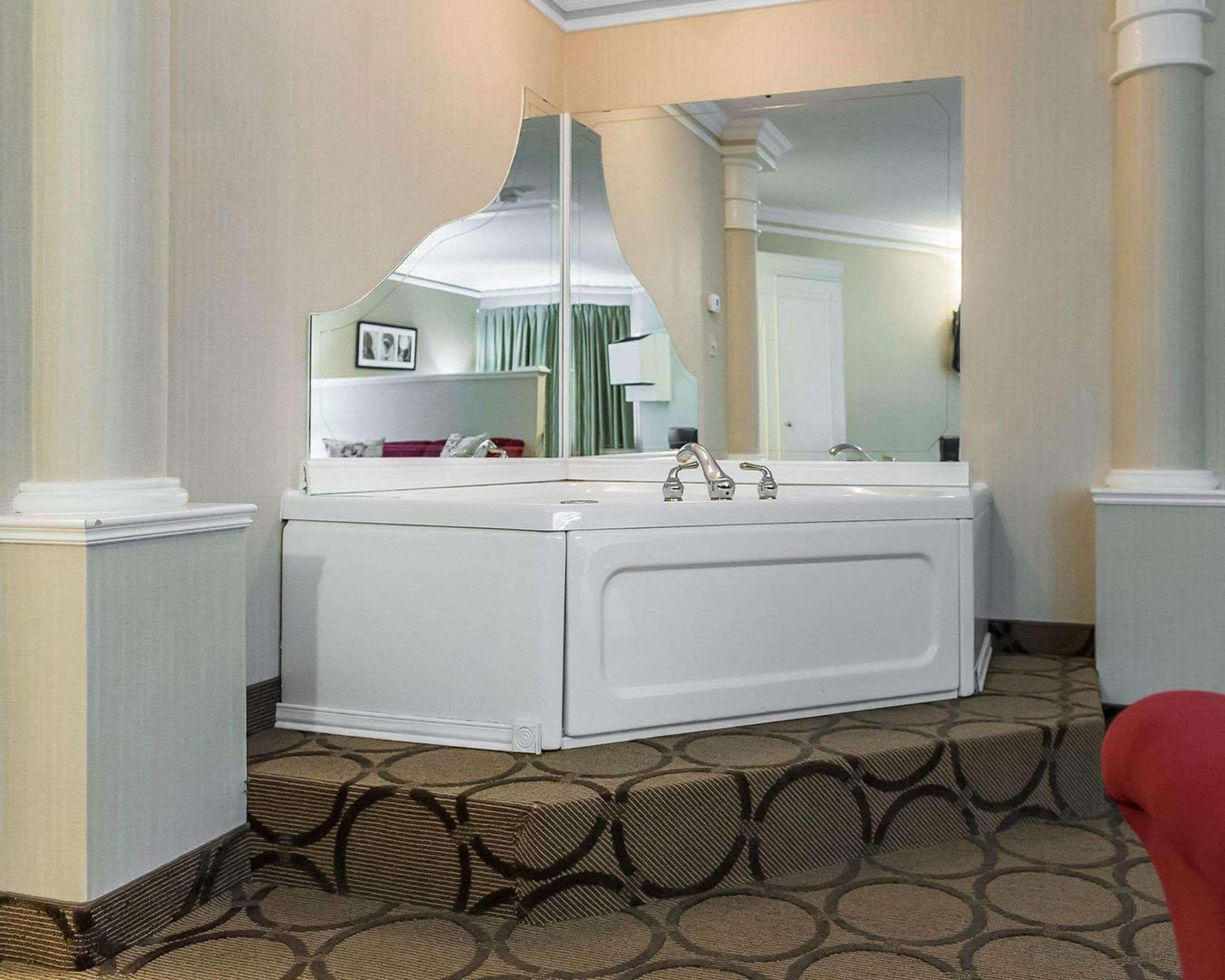 Comfort Inn Pembroke Luaran gambar