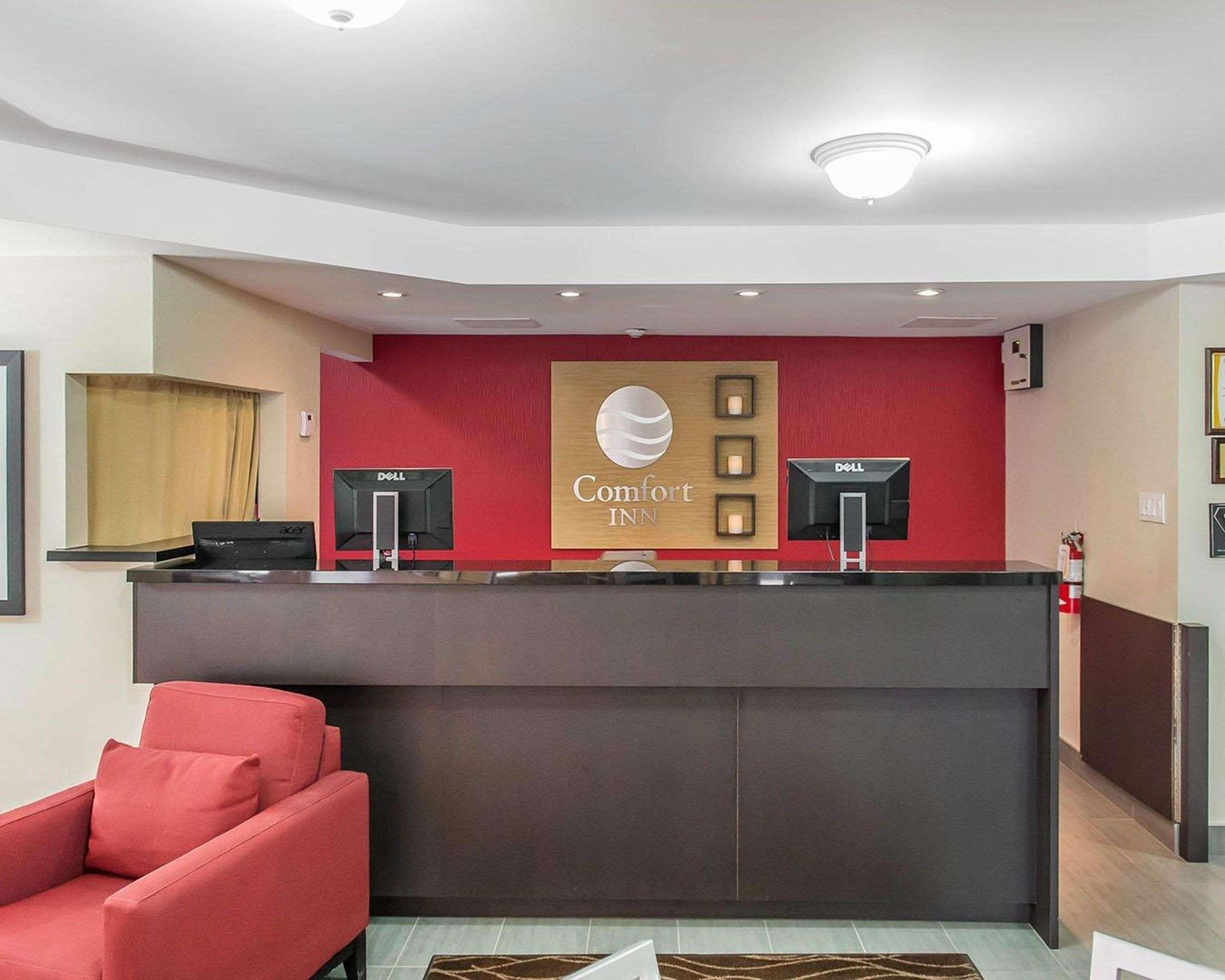Comfort Inn Pembroke Luaran gambar