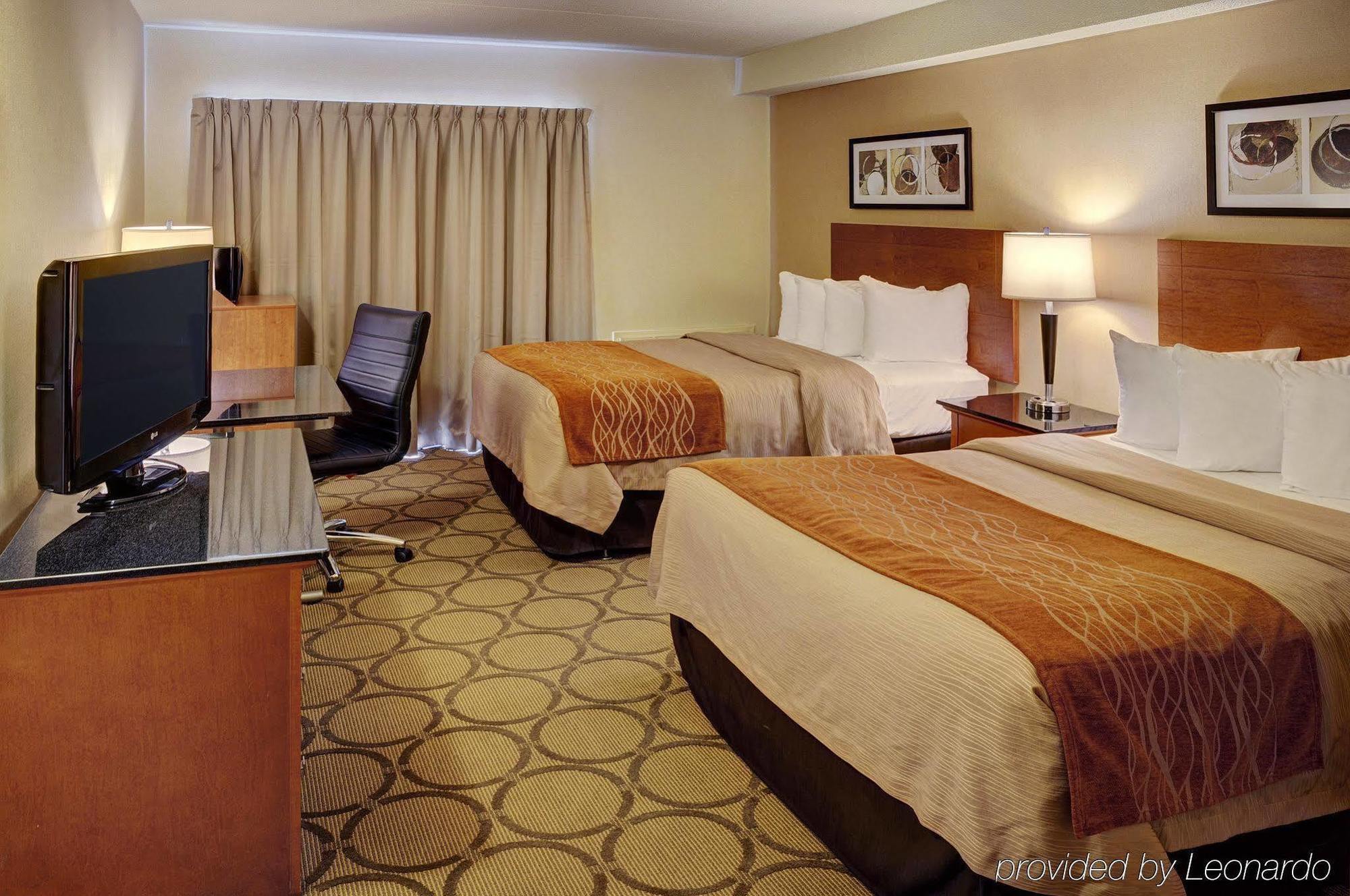 Comfort Inn Pembroke Luaran gambar